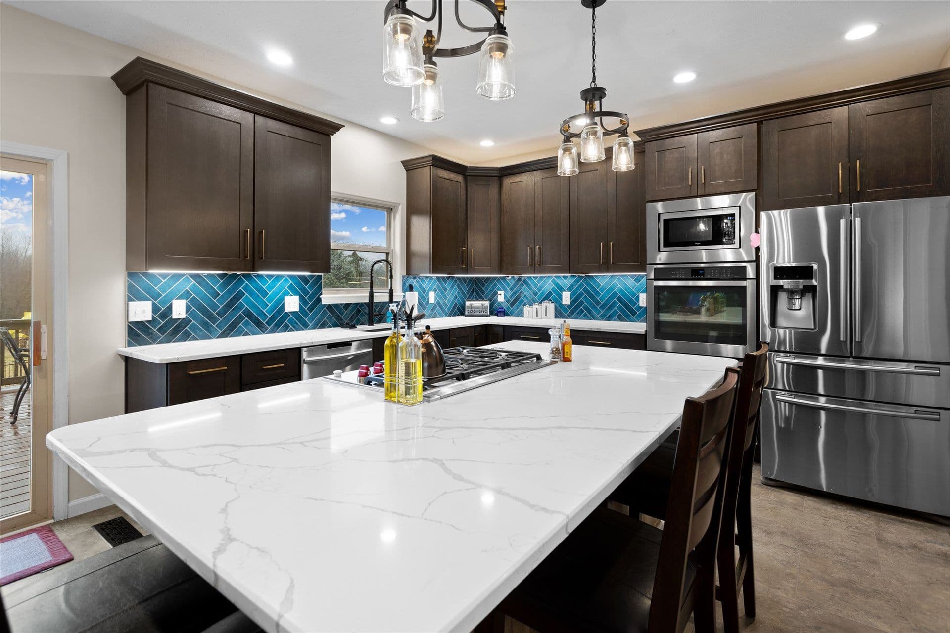 Walls & Backsplash